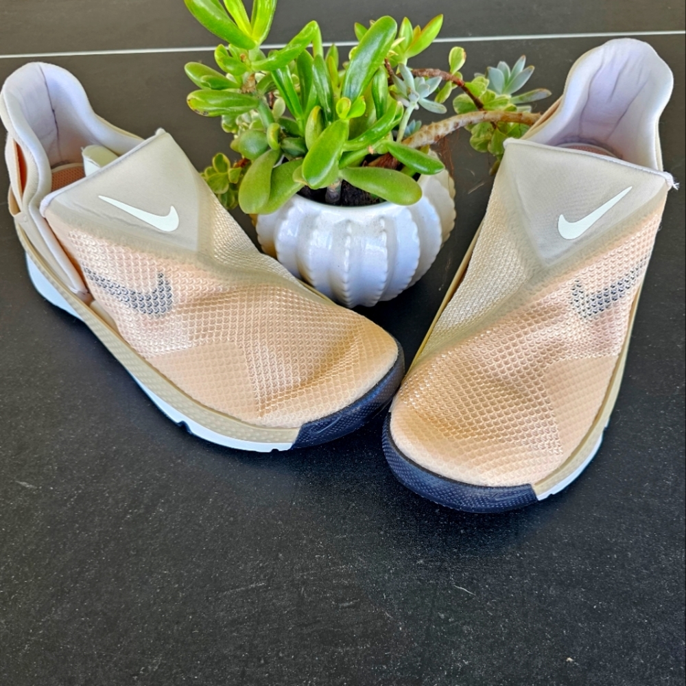 Nike Go FlyEase